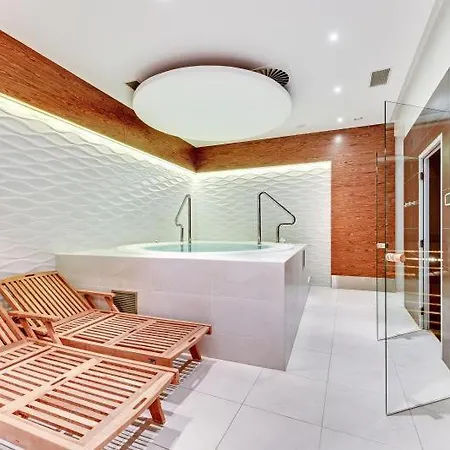 Mw - Old Town - Neptun *