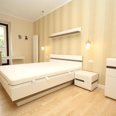 Mw - Old Town - Neptun *